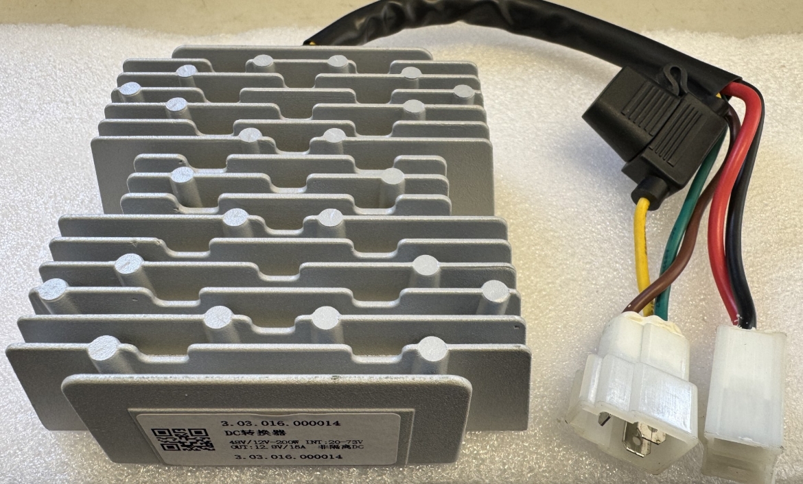 Picture of LVTONG 48V-12V REDUCER 15AMP