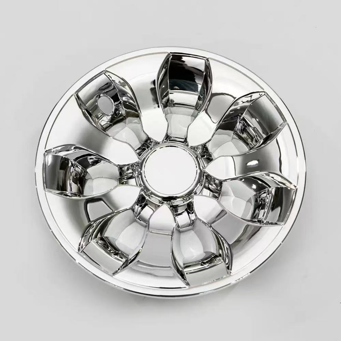 Picture of 8" YAMAHA STYLE CHROME HUB CAP - (EACH)